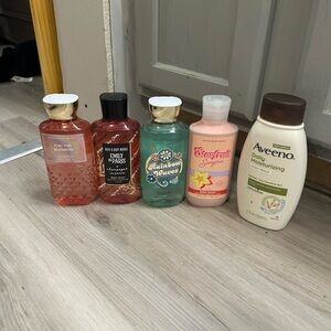 Bath & Body Works Skincare Set - Pink, Black, Green, Red